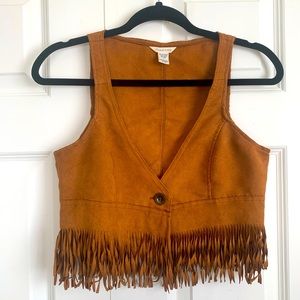 Cropped Fringe Vest in Vegan Suede